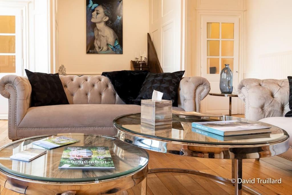 Suites Mana - Matahina Avec Vue Superbe Sur La Place Ducale Et Parking Prive Inclus Charleville-Mezieres Exterior photo